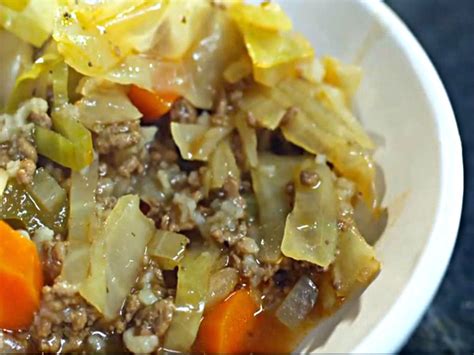 I have read a lot of reviews that comments on using 1 package of onion soup mix, or it they have used 2 it was too much. Beef And Cabbage Soup Recipe Video by LeGourmetTV | iFood.tv