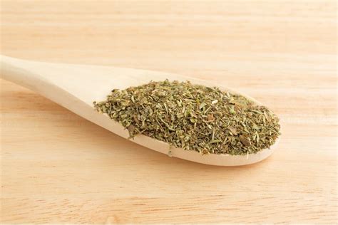 Or use 1/3 to 1/2 bay leaf per teaspoon thyme. 6 Best Thyme Substitutes: What Can I Substitute for Thyme ...