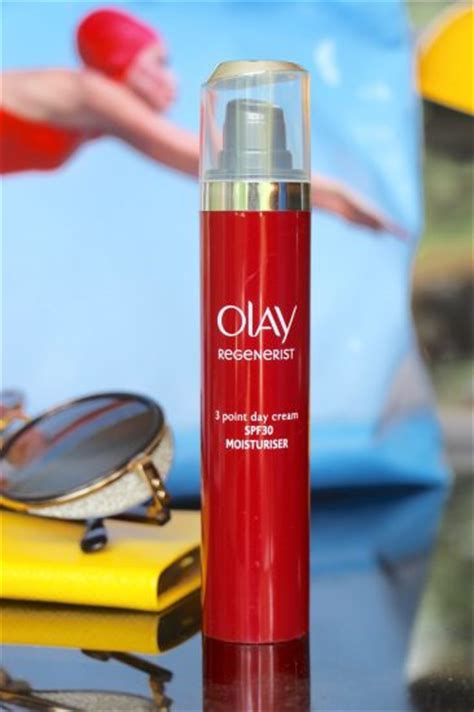 Olay Regenerist Spf With Benefits Ad A Model Recommends
