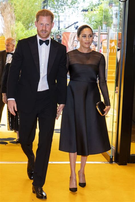Mai 2018 in windsor castle statt. Meghan Markle and Prince Harry - "The Lion King" Premiere ...