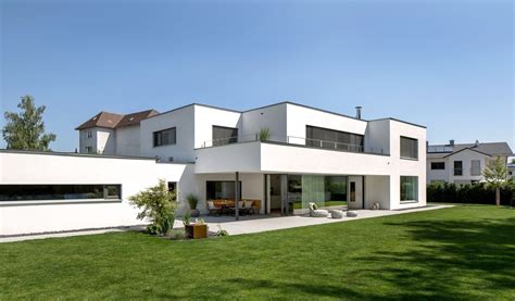 Zum einen gibt es einen offenen bereich für die funktionen kochen, essen und wohnen. Berschneider + Berschneider, Architekten BDA ...