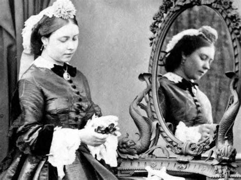 Victoria, la reina que ordenó que las mujeres parieran sin dolor
