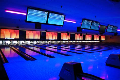 Ten pin bowling that's out of this world! Fox Valley Values - St. Charles Bowl - Signup