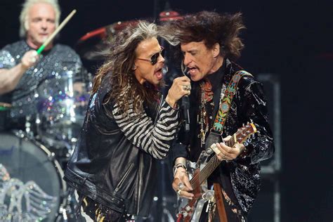 Aerosmith Perform First Tyler Perry Song Movin Out In Las Vegas Rolling Stone