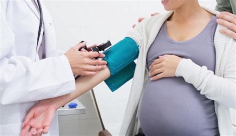 Tips agar hb ibu hamil tetap normal. Ibu Hamil dengan Darah Tinggi, Mungkinkah Melahirkan Normal?