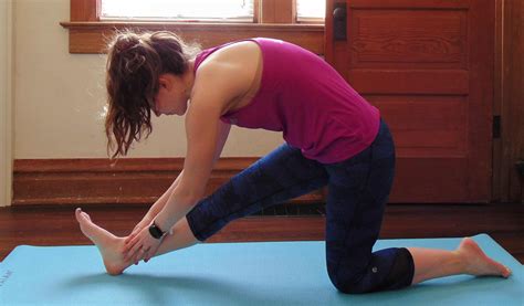 10 best lower body stretches for runners runnin for sweets