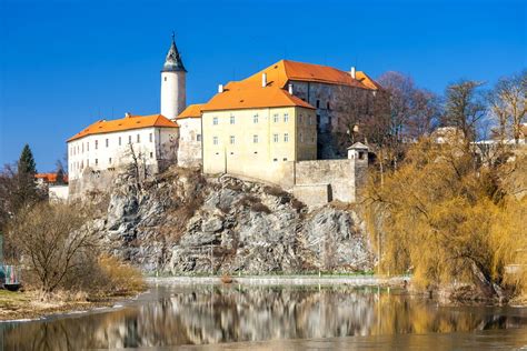 20 Most Beautiful Castles In The Czech Republic Road Affair Beautiful Castles Czech