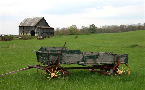 Old Farm In Virginia A Lovely Old Wagon On An Old Farm In