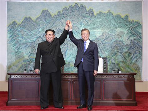 170 centimeters to inches conversion breakdown and explanation 170 cm to in conversion result above is displayed in three different forms: North Korea's Kim Jong-un: Between 5 feet 7 inches (170 centimeters) and 5 feet 4 inches (163 ...