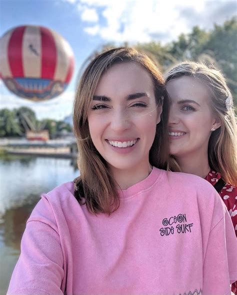 Pin By 澎澎 林 On Rose And Rosie Rose And Rosie Cute Lesbian Couples Rosie