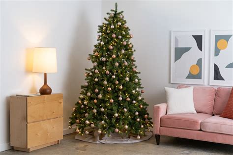 The 7 Best Artificial Christmas Trees Reviews By Wirecutter