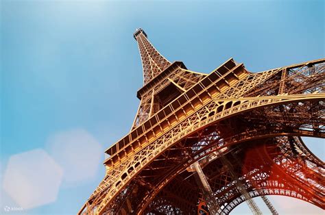 Skip The Line Eiffel Tower Tour With Summit Access In Paris France