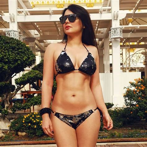 People S Desire On Instagram Minissha Lamba Looks Smoldering Hot As She Flaunts Her Hot Bod