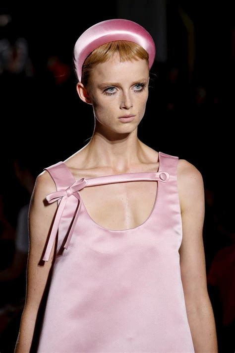 Prada Spring 2019 Ready To Wear Collection Runway Looks Beauty
