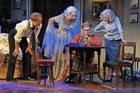 Blithe Spirit Starring Jennifer Saunders To Run In The West End S Duke Of York S Theatre In 2020