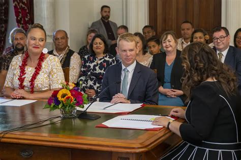 Hipkins Sworn In As New Zealands Prime Minister The Vaultz News