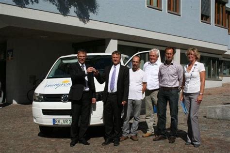 Stadt erhält von Leutkircher Bank einen VW Transporter