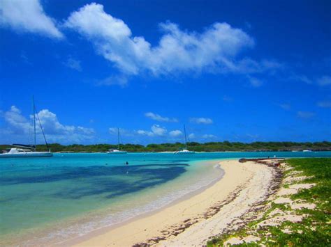 Consultez les offres d'emploi d'edf dans l'archipel guadeloupe. Excursion à Petite Terre en Guadeloupe - Le Magazine VilleVEO