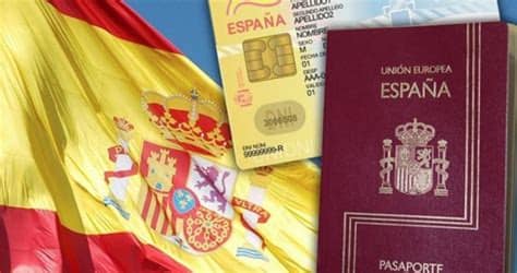 La nacionalidad española por residencia se otorga al ciudadano extranjero por haber vivido de forma prolongada y legal en el estado español durante un período de tiempo mínimo de 10 años. Requisitos para solicitar la nacionalidad española por ...