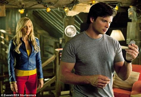 Tom Welling Finalizes Divorce From Wife Of 10 Years Jamie Daily Mail