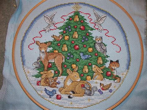 Squeakret Squirrel Project Christmas 2010 Cross Stitch