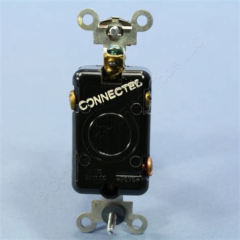 Cooper Gray Spdt Double Throw Momentary Contact Toggle Switch 15a