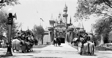20 Magical Photos From Disneylands Opening Day Disneyland Opening