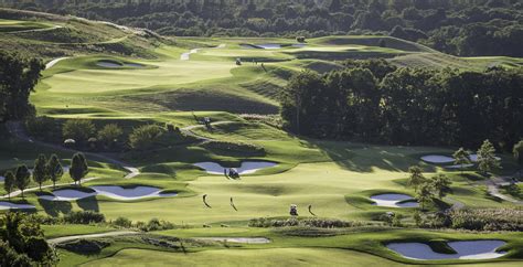 5 Beautiful Golf Courses Every Golfer Must Play at Least Once