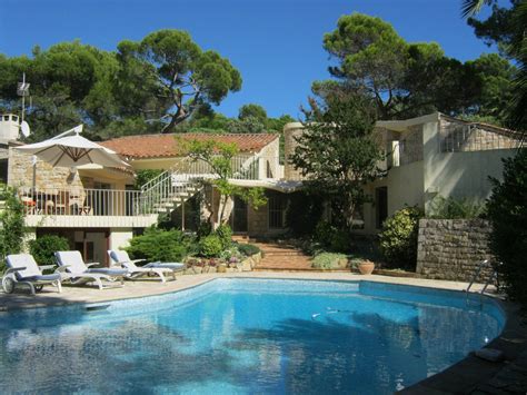 Looking for more real estate to buy? Luxury Bungalow in Mougins with Swimmingpool | HD Wallpapers