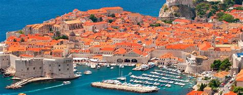 Official web sites of croatia, links and information on croatia's art, culture, geography, history, travel and tourism, cities, the capital city, airlines, embassies, tourist. Kortur til Dubrovnik, Kroatia - Escape Travel