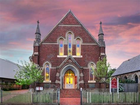 Converting Churches Into Homes 12 Renovations For The Soul