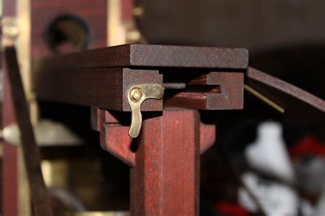 Fallbeil — ↑guillotine … fallbeil — französische guillotinen links: Flickriver: Der Vollstrecker's photos tagged with fallschwertmaschine