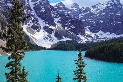 Moraine Lake Stock Photo Image Of Moraine Park National 141814822