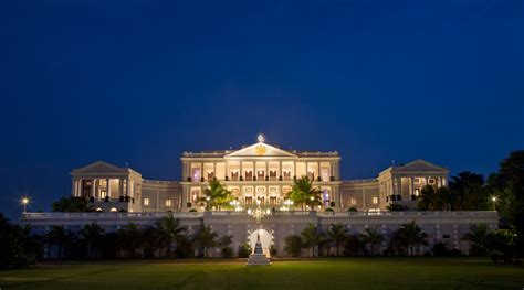 Relive A Magical Period Of History At The Gorgeous Taj Falaknuma Palace