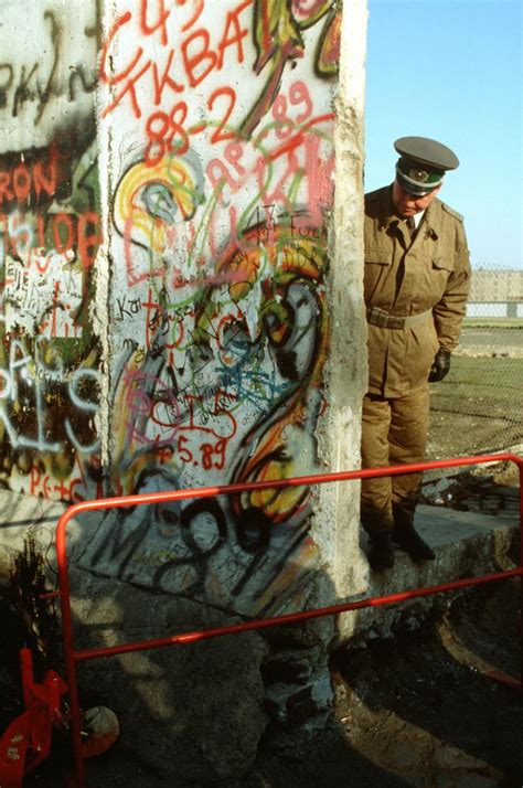 Marking The 30th Anniversary Of The Berlin Walls Fall National Archives