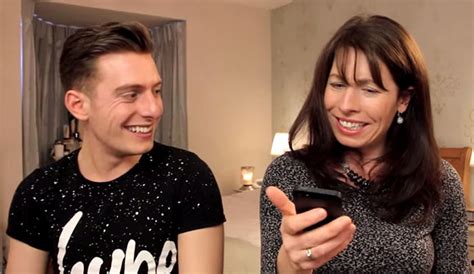 Mum Reading Her Sons Grindr Sexts Is As Awkward As Hell So Bad So Good