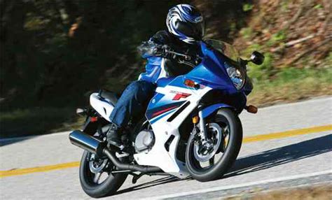 The gs500 has been described in the motorcycle literature as a best buy and an excellent first bike, with adequate if not exciting. Suzuki GS500 Review - Pros, Cons, Specs & Ratings