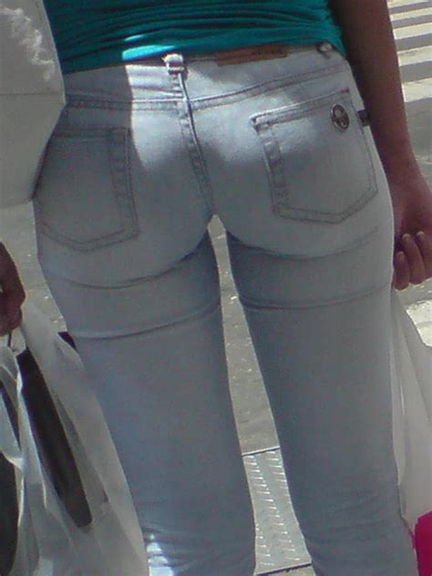 Skinny Jeans With Round Ass