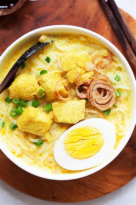 Soto ayam (chicken and bean sprouts soup). Soto Ayam - Malaysian-Indonesian Chicken Soup - Rasa Malaysia