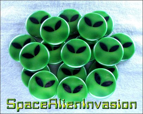 1 Inch Magnets Alien Eyes · Space Alien Invasion