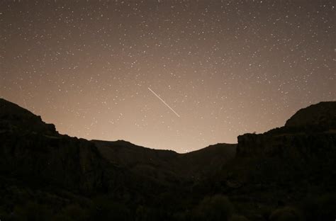 Leonid Meteor Shower Peaks This Weekend How To See The Shooting Stars