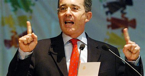 Uribe Juró Como Presidente Y Anunció Que Luchará Por La Paz Infobae