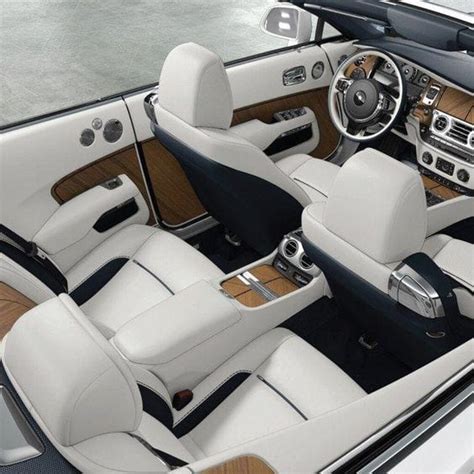 20 Luxurious And Elegant Interior Photos Of Rolls Royce