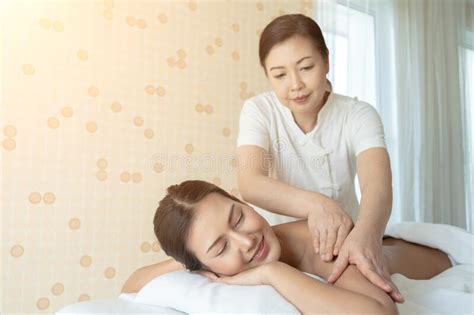 Young Woman During Spa Salon Body Massage Hands Treatment Stock Image Image Of Leisure
