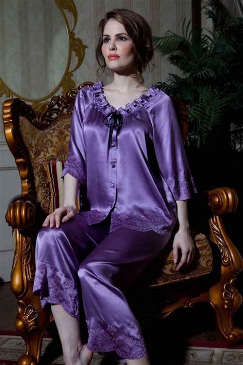 Pure 19mm Silk Ladies Light Purple Pajamas Set 8255 Paradise Silk