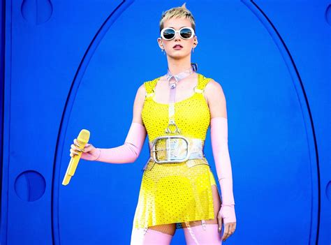 Sunshine On My Mind From Katy Perrys Concert Costumes E News