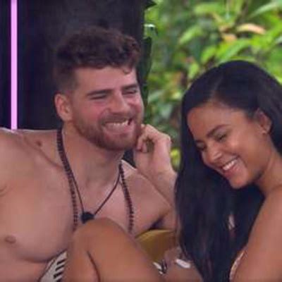 Love Island Cast USA Season 1 Caro Goes Full On Glenn Close By Chris