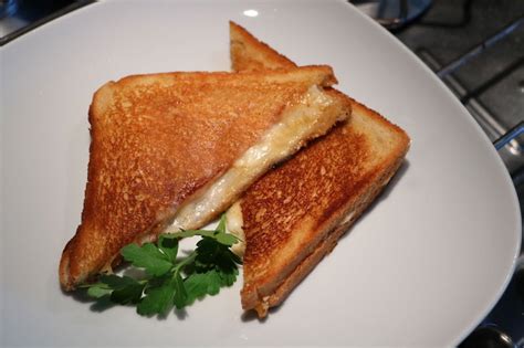How To Make The Perfect Grilled Cheese Shari Blogs