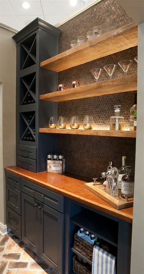 Butler Pantry And Bar Design By Dalton Carpet One Wellborn Cabinets Cabinet Finish Maple Bleu