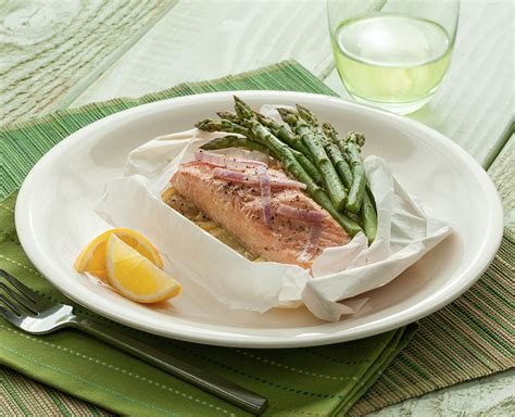 Parchment Baked Salmon With Asparagus And Lemon Recipe Super Safeway